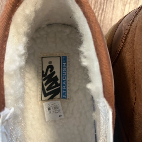 Vans - Picture 4 of 4